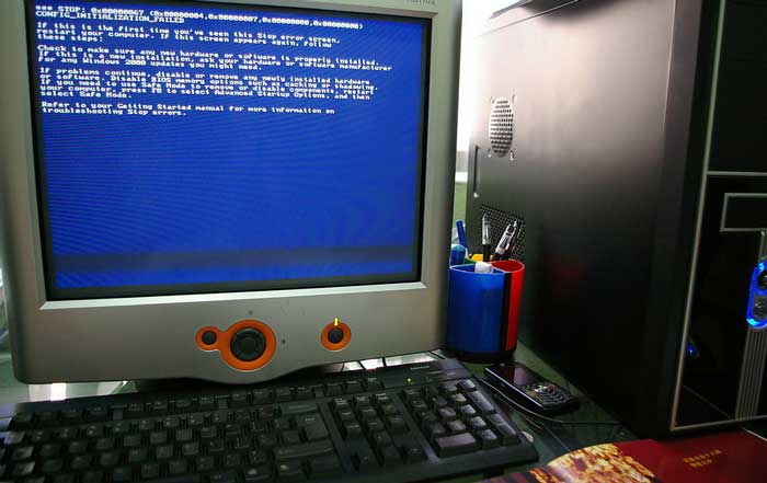 電腦藍屏,自動重開機